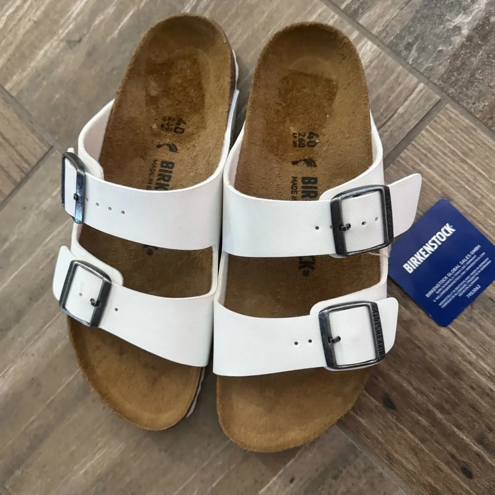 New Birkenstock Arizona sandals in white Women’s size 9 - Picture 4 of 11